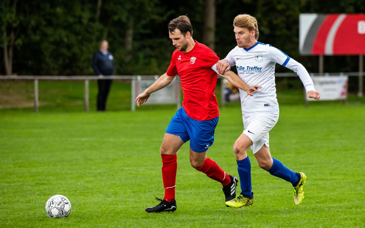 Jeffrey Bakker (Stadskanaal/links) en Trevor Eiten (ASVB/rechts). Jeffrey Bakker (Stadskanaal/links) en Trevor Eiten (ASVB/rechts).