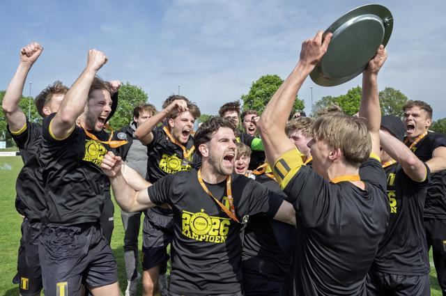 Na drie mislukte nacompetities slaat FC Assen nu wel toe. ‘Bargeres en SVBO de beste spelers, maar w