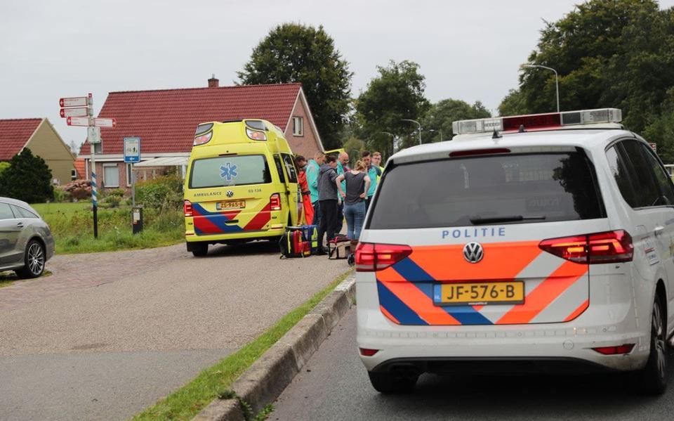 Bestuurder speed-pedelec gewond na val en aanrijding in Borger. Bestuurder speed-pedelec gewond na val en aanrijding in Borger.