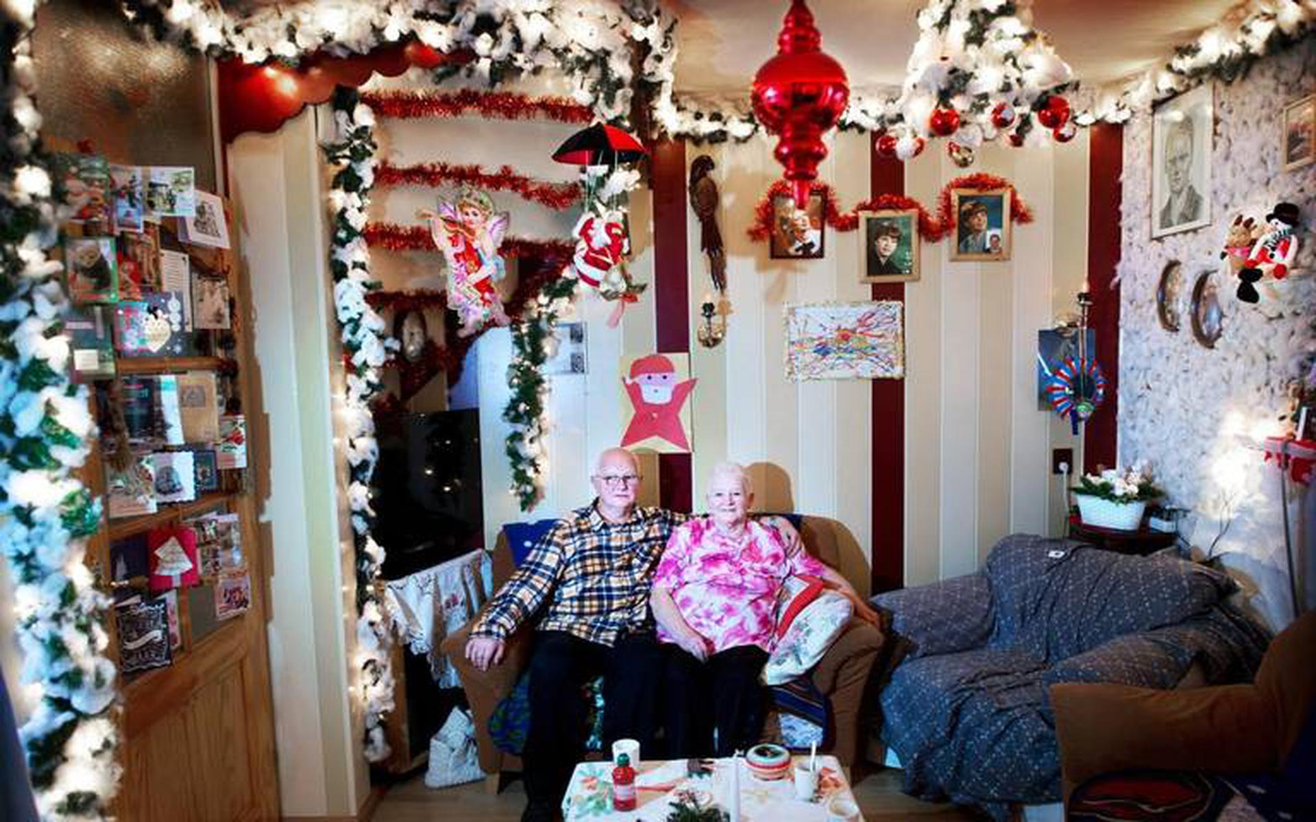 Het kersthuis van Willy (72) en Pieter (74) Mulder uit Beijum. Foto uit 2017 (Corné Sparidaens)