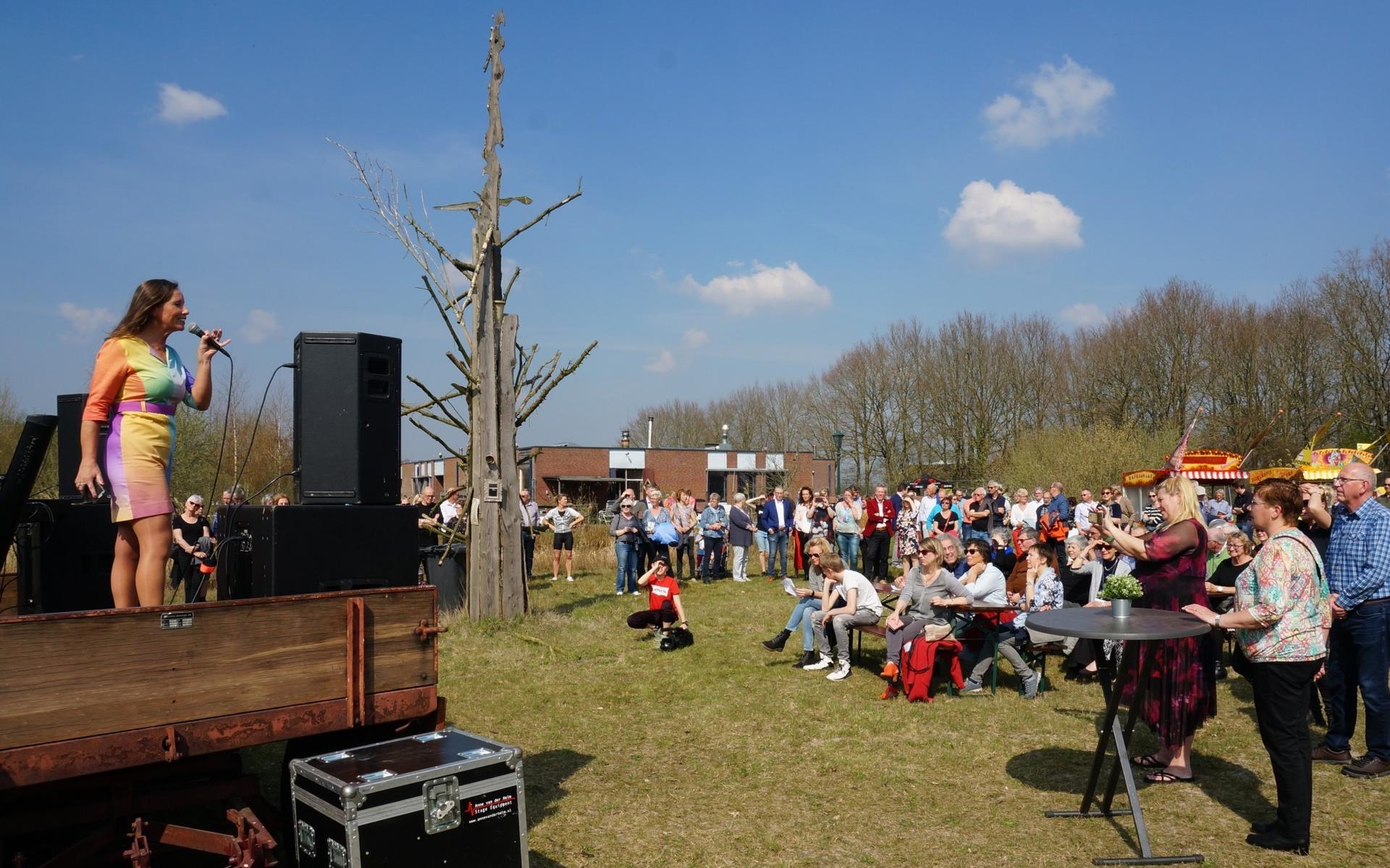 De start van alle activiteiten rondom de culturele gemeente van Drenthe, in Elp.