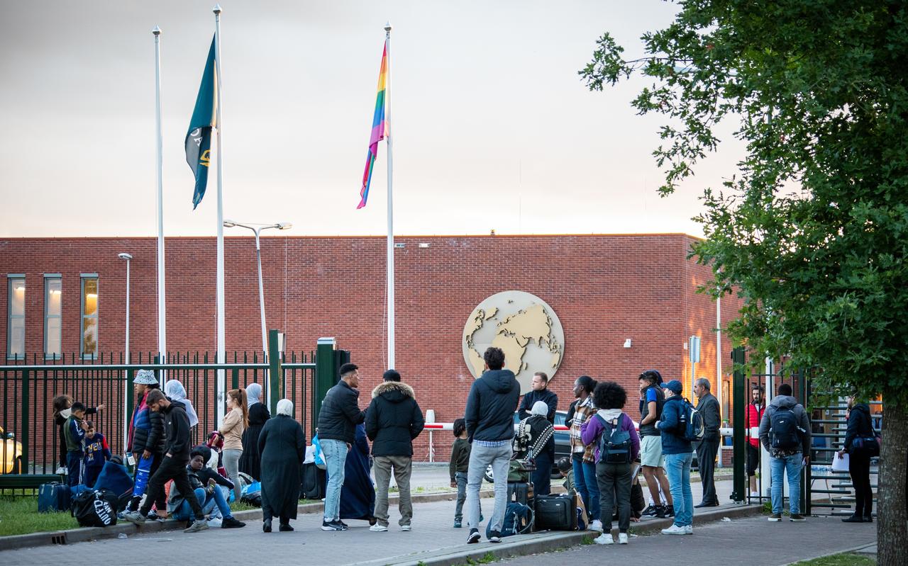 Wordt deze week een akkoord bereikt die de druk op het asielcentrum in Ter Apel verlicht? Wordt deze week een akkoord bereikt die de druk op het asielcentrum in Ter Apel verlicht?