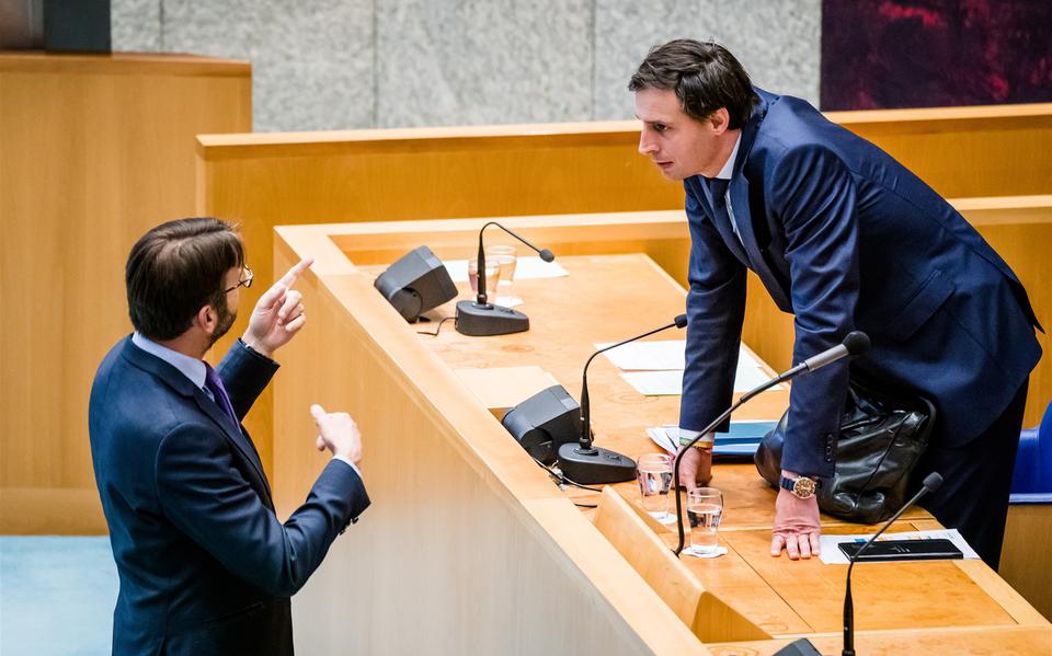 Steven van Weyenberg (D66) en Demissionair Minister Wopke Hoekstra van Financiën (CDA) voorafgaand aan een debat over de Voorjaarsnota 2021.