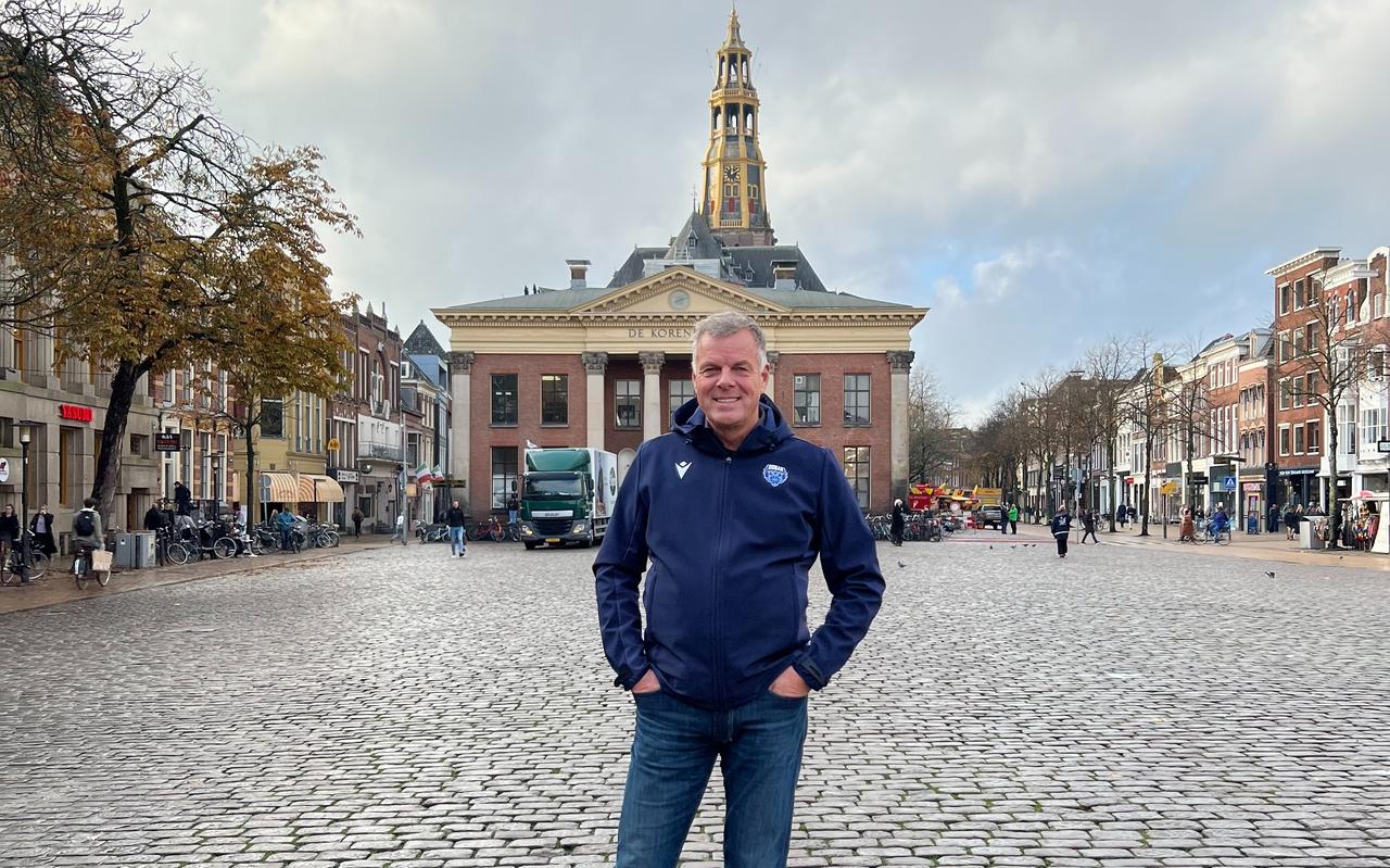 Voorzitter Jannes Stokroos staat voor een grote uitdaging met Donar. ,,Maar de prijzen worden pas aan het eind van het seizoen verdeeld.'' Voorzitter Jannes Stokroos staat voor een grote uitdaging met Donar. ,,Maar de prijzen worden pas aan het eind van het seizoen verdeeld.''