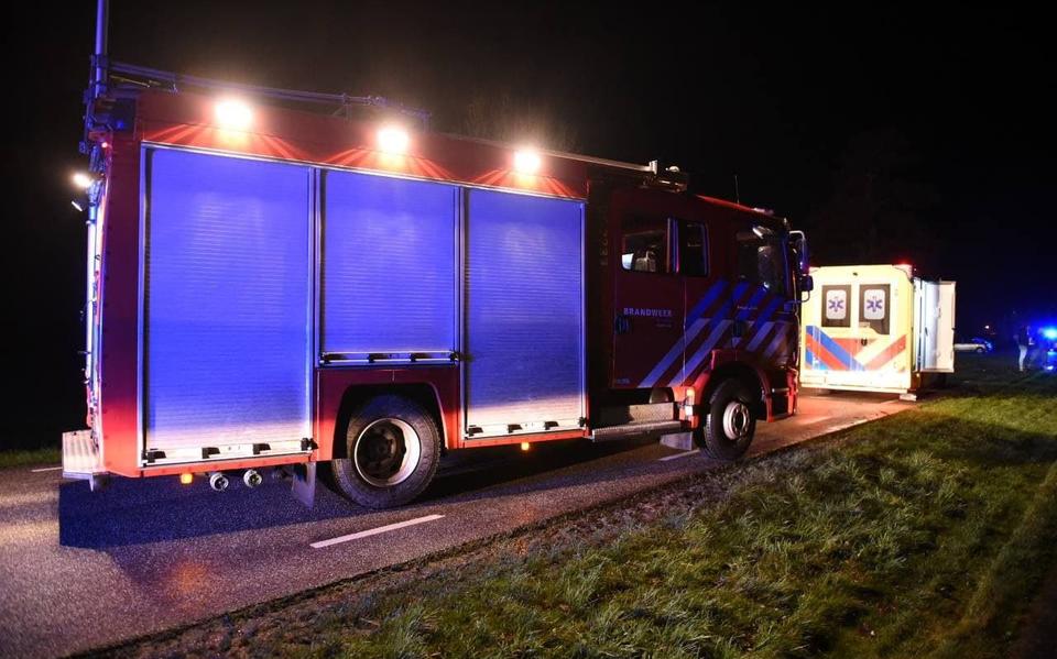 Automobilist zwaargewond bij ongeluk op N865 bij Schildwolde. Automobilist zwaargewond bij ongeluk op N865 bij Schildwolde.