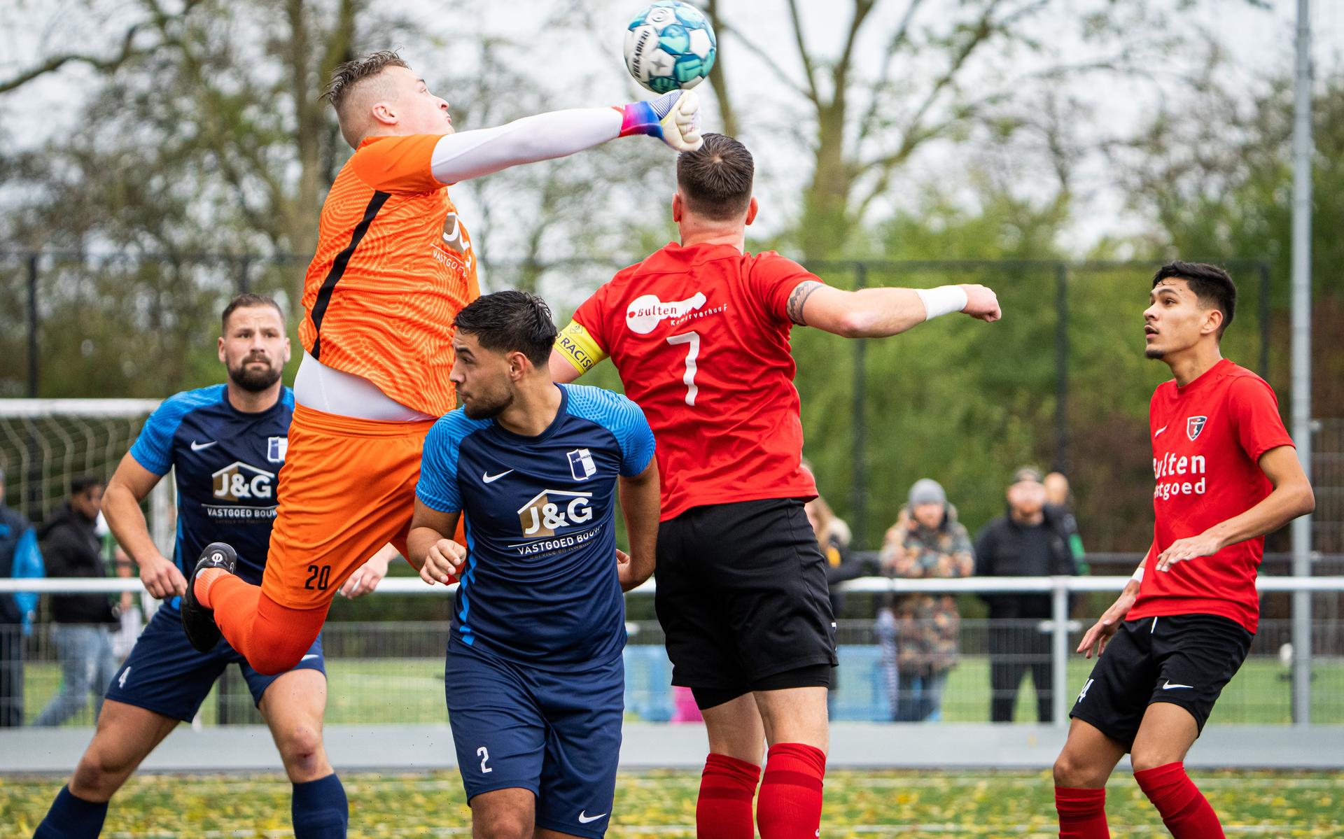Forward Biedt VVG Laatste Oefenwedstrijd Aan Bestuurslid Jan Koster forward-biedt-vvg-laatste-oefenwedstrijd-aan-bestuurslid-jan-koster
