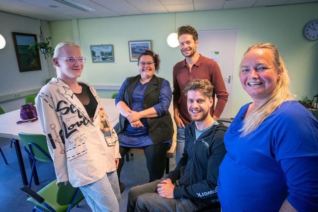 Desiree (42) uit Musselkanaal organiseert allereerste Pride in Stadskanaal. ‘Hoezo zouden we er niet
