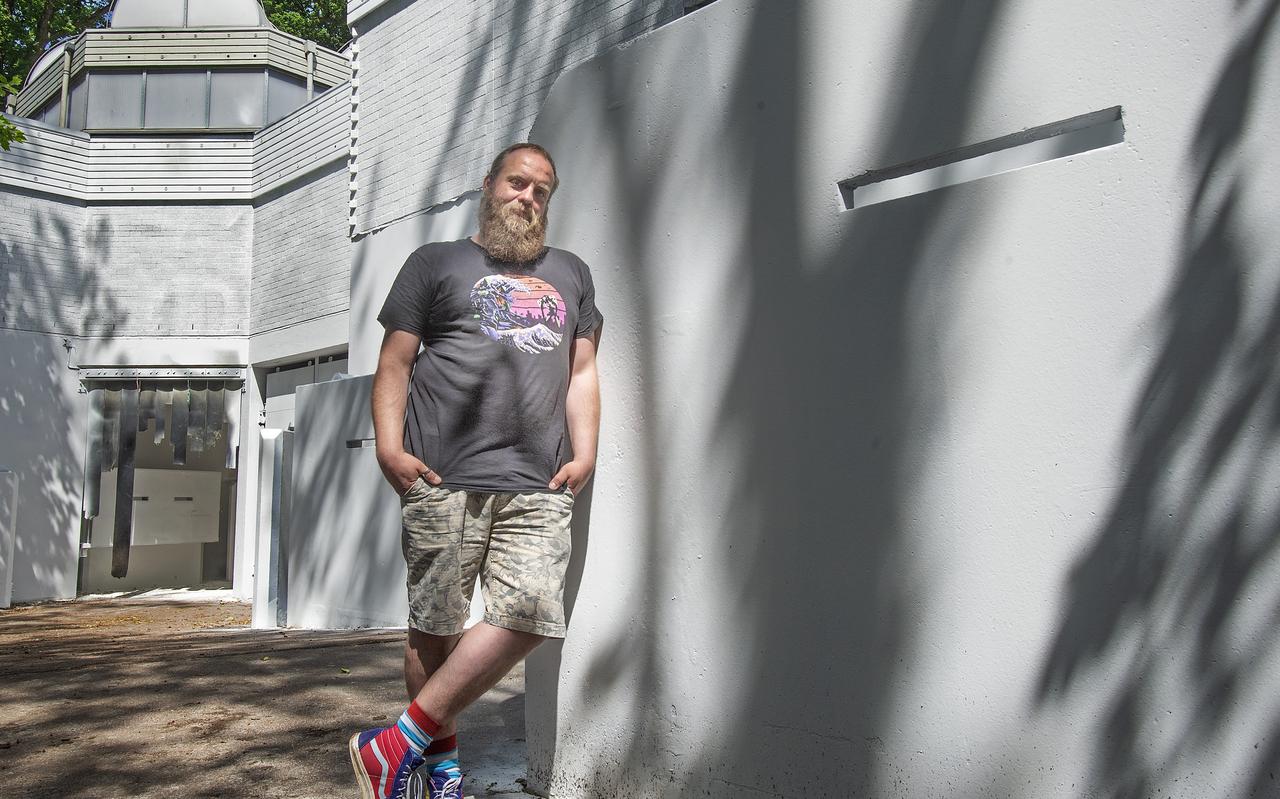Peter Reen organiseert een street art-happening in en rond de oude olifantenstal in het voormalige dierenpark. Peter Reen organiseert een street art-happening in en rond de oude olifantenstal in het voormalige dierenpark.