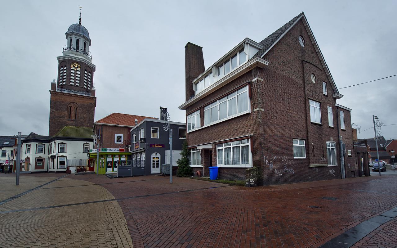 Het voormalig politiebureau aan het Marktplein in Winschoten, uit 1930, wordt geveild. Het voormalig politiebureau aan het Marktplein in Winschoten, uit 1930, wordt geveild.