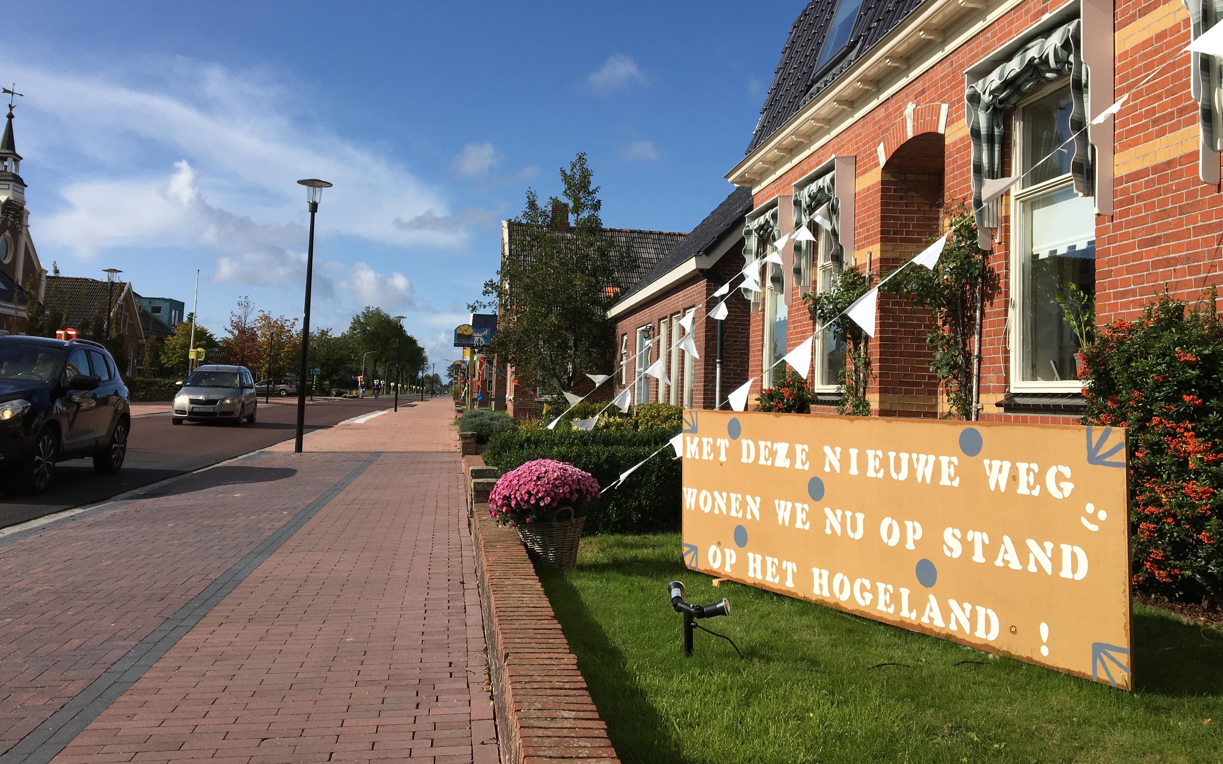 Roodeschoolsters moeten op de weg parkeren - Dagblad van het Noorden - Dagblad van het Noorden