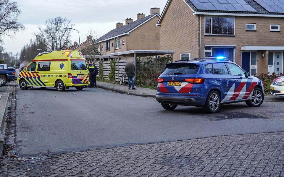 Jonge fietser gewond bij botsing met auto in Eelde.