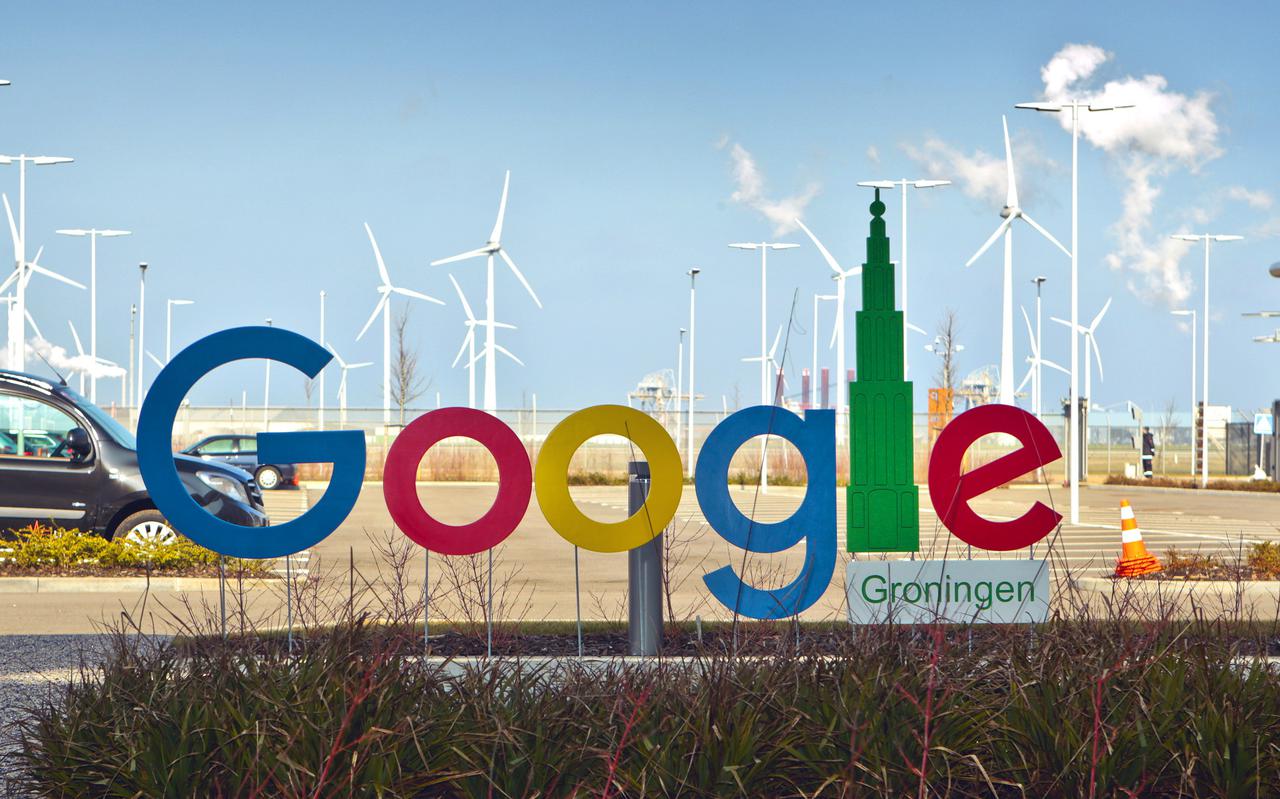 Na zijn datahotel in de Eemshaven (foto) strijkt internetgigant Google komende jaar ook neer in de stad Groningen.