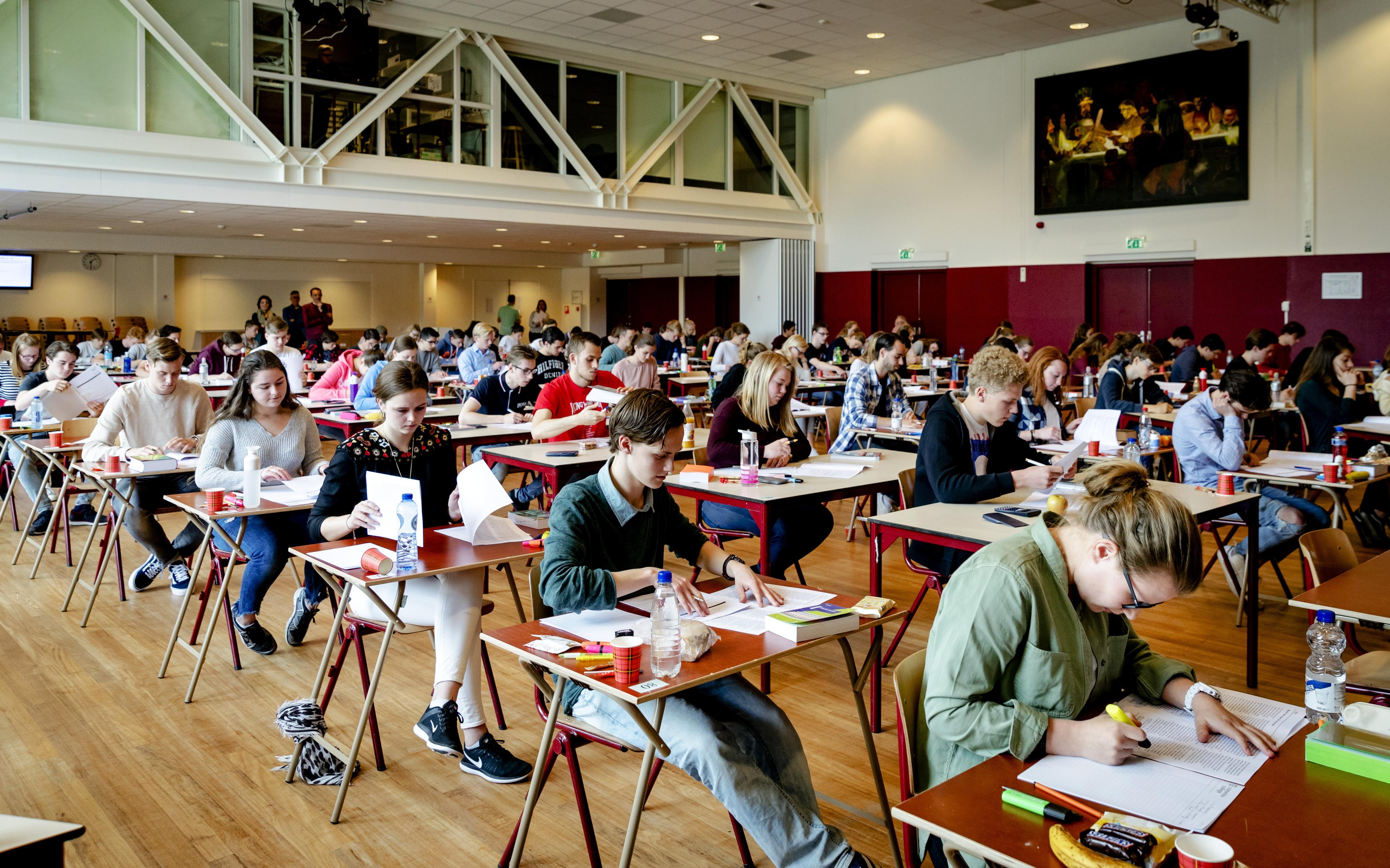 Fraude bij kijk- en luistertoetsen Cito voor havo en vwo. Handel in