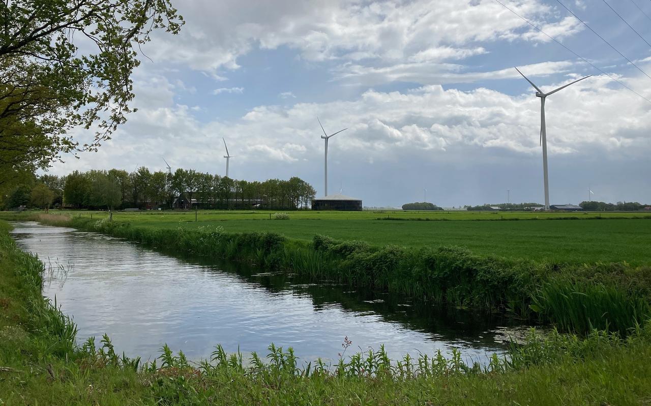 In de gemeente Aa en Hunze wordt veel groene energie geleverd, dankzij de windturbines, zoals hier bij Nieuwediep. In de gemeente Aa en Hunze wordt veel groene energie geleverd, dankzij de windturbines, zoals hier bij Nieuwediep.