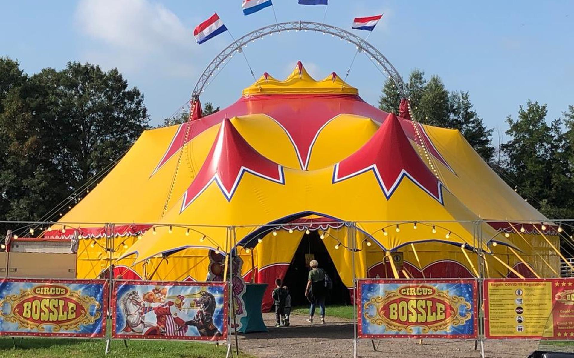 De tent van Circus Bossle.