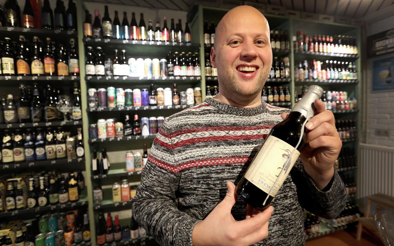 Martijn Vissering neemt de Slieter Gieten over. Hij gaat zich nog flink verdiepen in de wijnen. Martijn Vissering neemt de Slieter Gieten over. Hij gaat zich nog flink verdiepen in de wijnen.