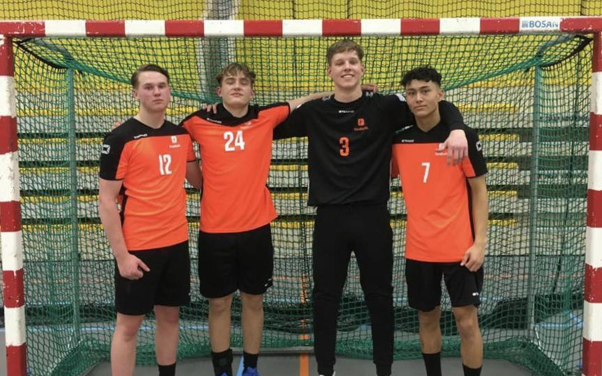 Emiel Hoogland, Martijn Bijl, Jorick Pol en Youri Braker (vlnr) sluiten aan bij het eerste van Hurry-Up.