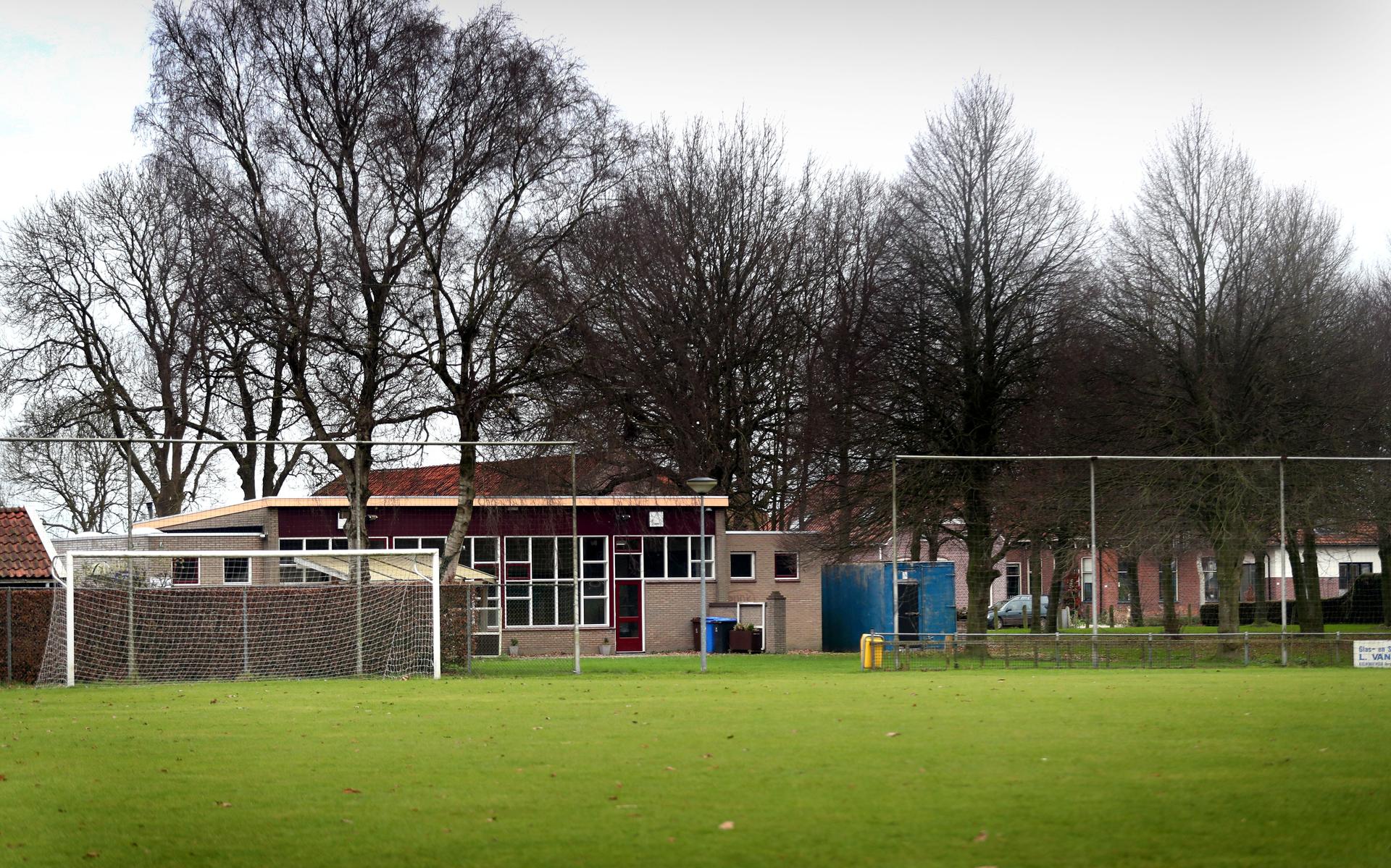 Bezetting dorpshuis Kiel-Windeweer eindigt met de slopershamer na jaren van conflict