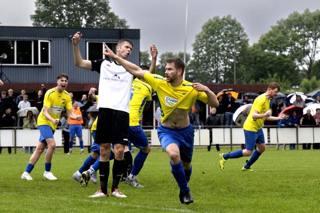 SC Scheemda in extremis niet naar de vierde klasse. ‘Enorm zonde dat we zó verliezen’