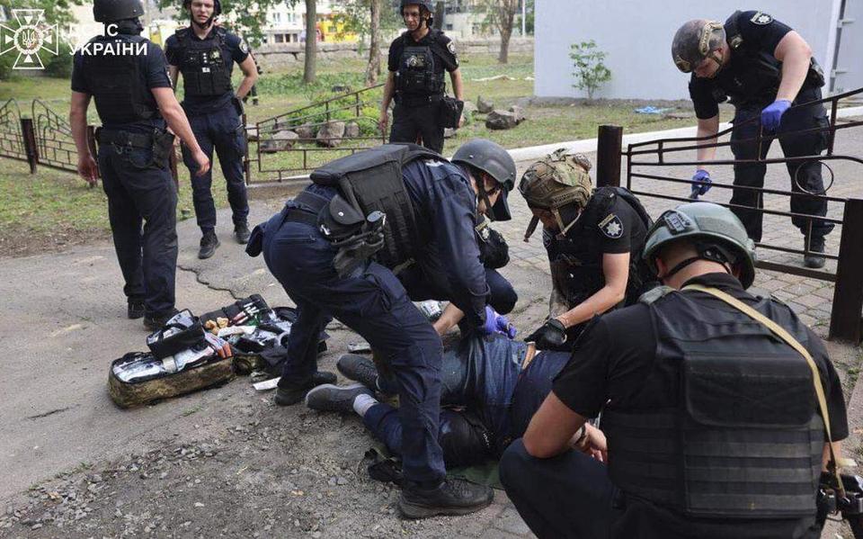 Rusland heeft de Oekraïense stad Charkov zaterdag in de vroege avond opnieuw aangevallen met zweefbommen op het stadscentrum.