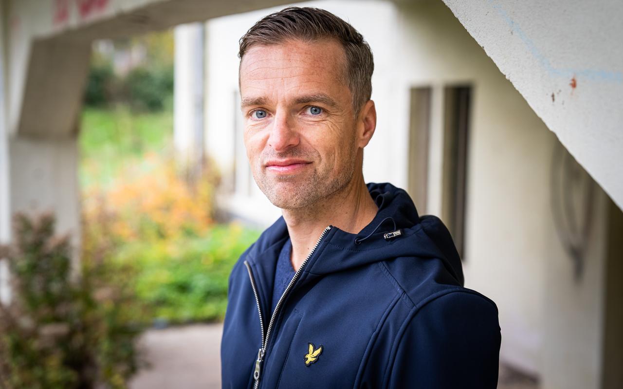 Menno Haanstra schreef een boek over wielrenners Fabio Jakobsen en Julius van den Berg. Menno Haanstra schreef een boek over wielrenners Fabio Jakobsen en Julius van den Berg.