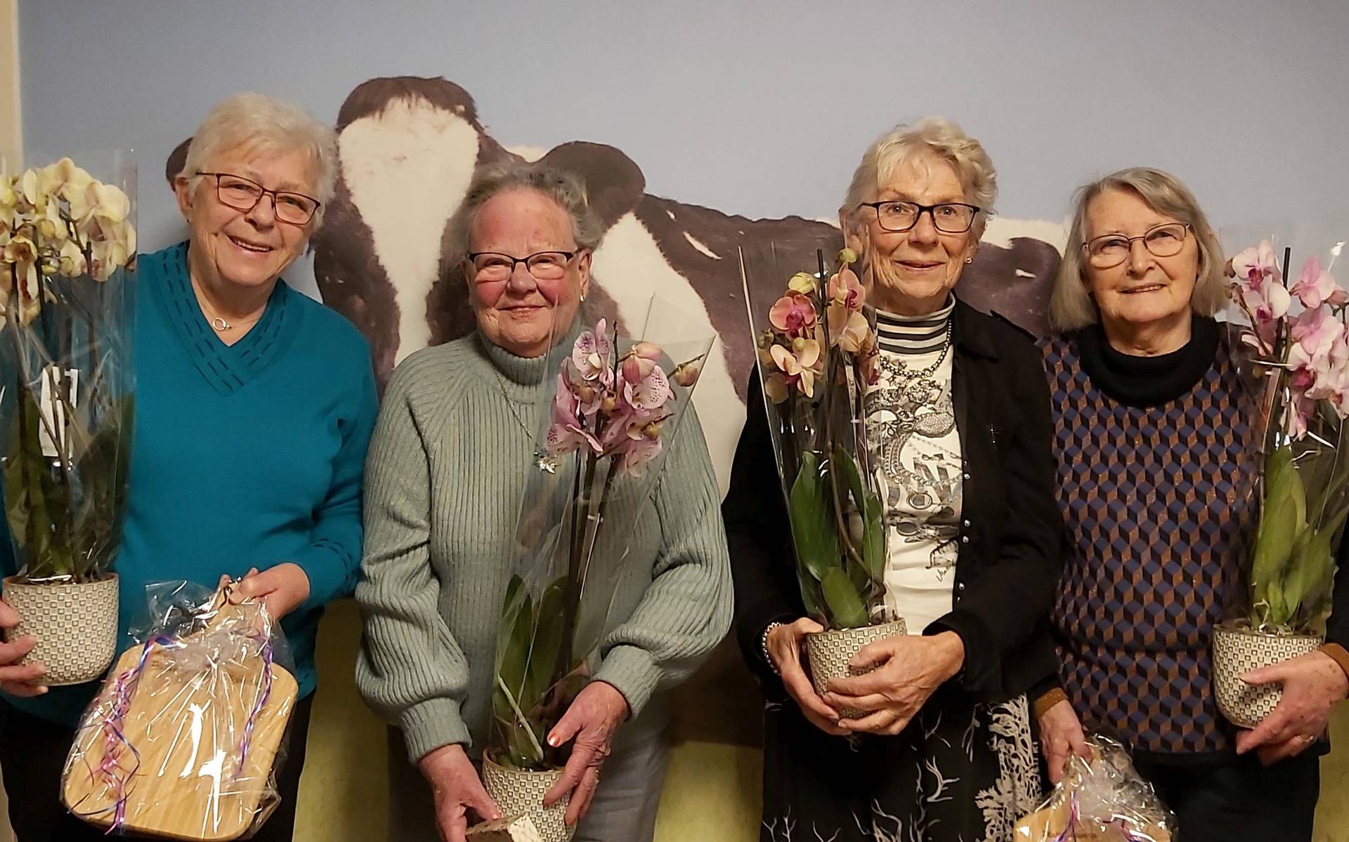 Zes jubilarissen voor Plattelandsvrouwen Nijensleek