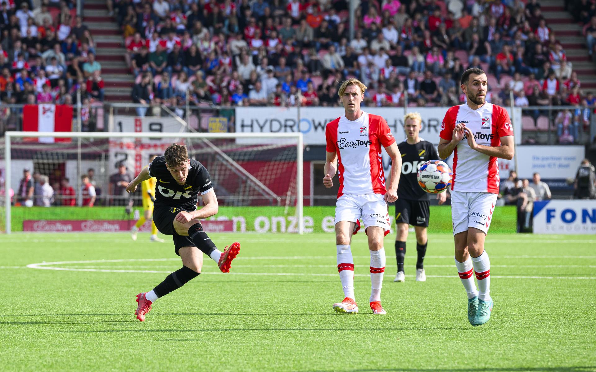 Einde seizoen Emmen na afstraffing in eigen huis. Lees hier de