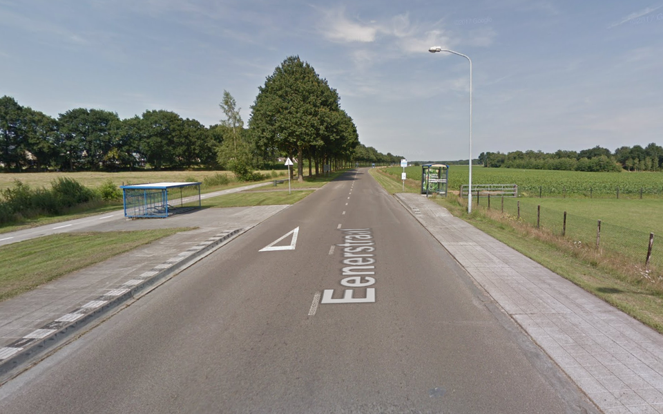 De bushalte Haulerwijksterweg in Een. 
