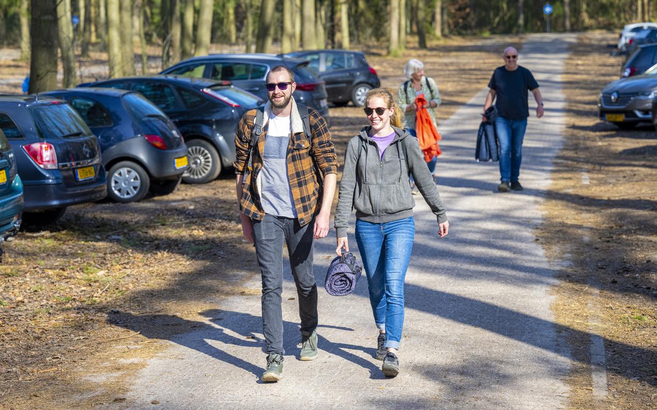 Vandaag was parkeren bij het Gasselterveld nog gratis. Vanaf 1 april niet meer. Vandaag was parkeren bij het Gasselterveld nog gratis. Vanaf 1 april niet meer.
