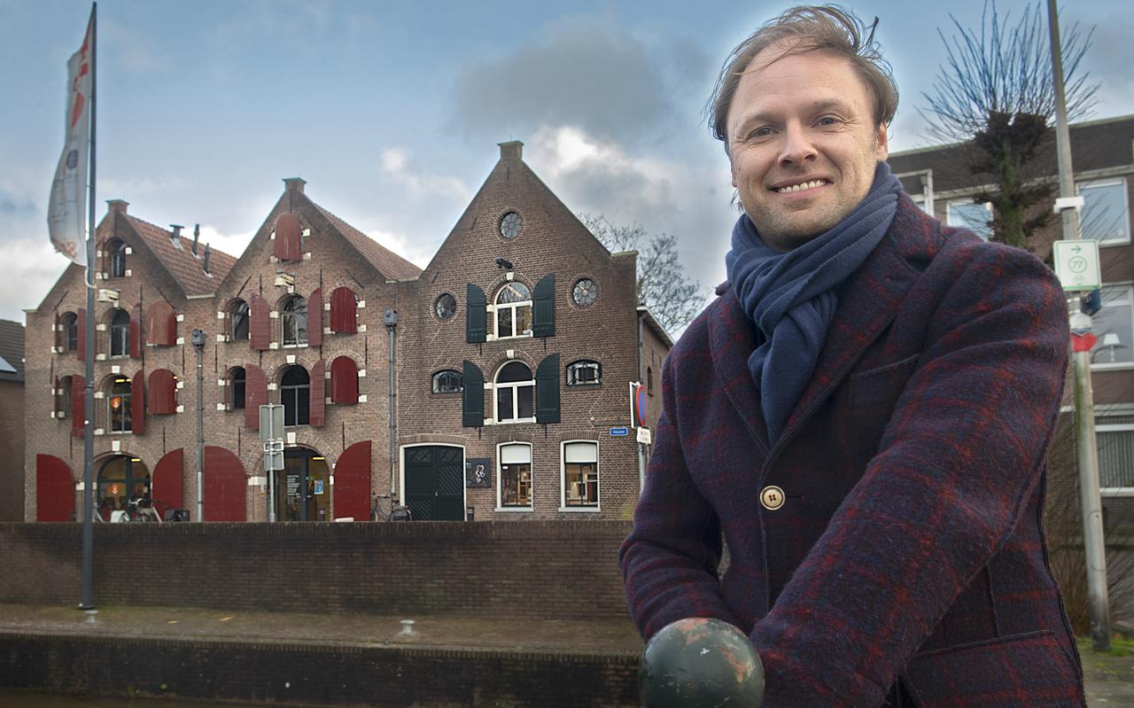 Directeur Rik Klaucke van het Stedelijk Museum Coevorden wil met de openstelling het gesprek met de politiek op gang brengen.