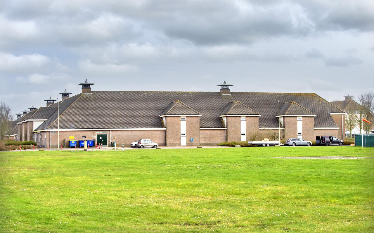 De kazerne in Zoutkamp wordt in gereedheid gebracht voor de opvang van Afghaanse vluchtelingen. De kazerne in Zoutkamp wordt in gereedheid gebracht voor de opvang van Afghaanse vluchtelingen.