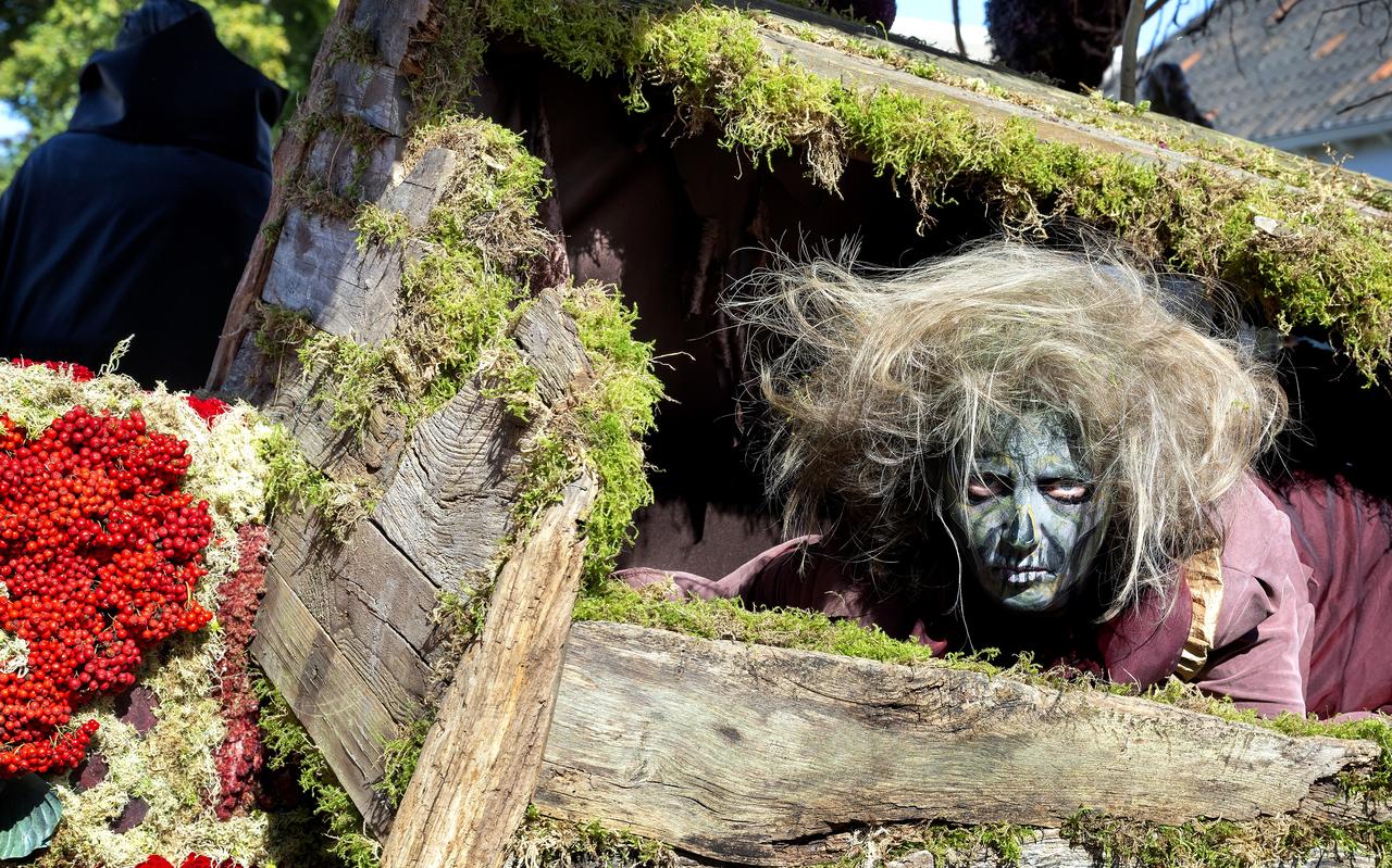 De Dracula-wagen deed zijn naam eer aan. De Dracula-wagen deed zijn naam eer aan.