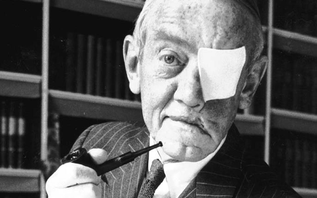 Dick Gaarlandt tijdens zijn burgemeesterschap in Emmen (1946-1964) Dick Gaarlandt tijdens zijn burgemeesterschap in Emmen (1946-1964)