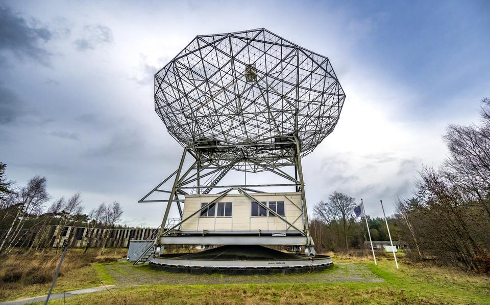 De Würzburgradiotelescoop in Dwingeloo.