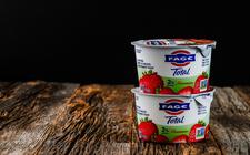 Griekse yoghurt met aardbeien van Fage. De zuivelgigant wil een fabriek op bedrijventerrein in Hoogeveen bouwen.