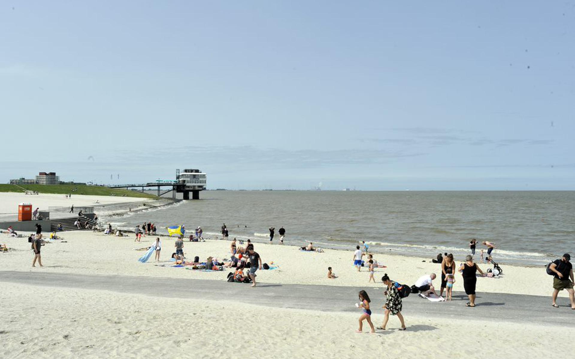 Een paviljoen op het strand moet vlakbij het Eemshotel komen. Foto: Bram Noordhuis