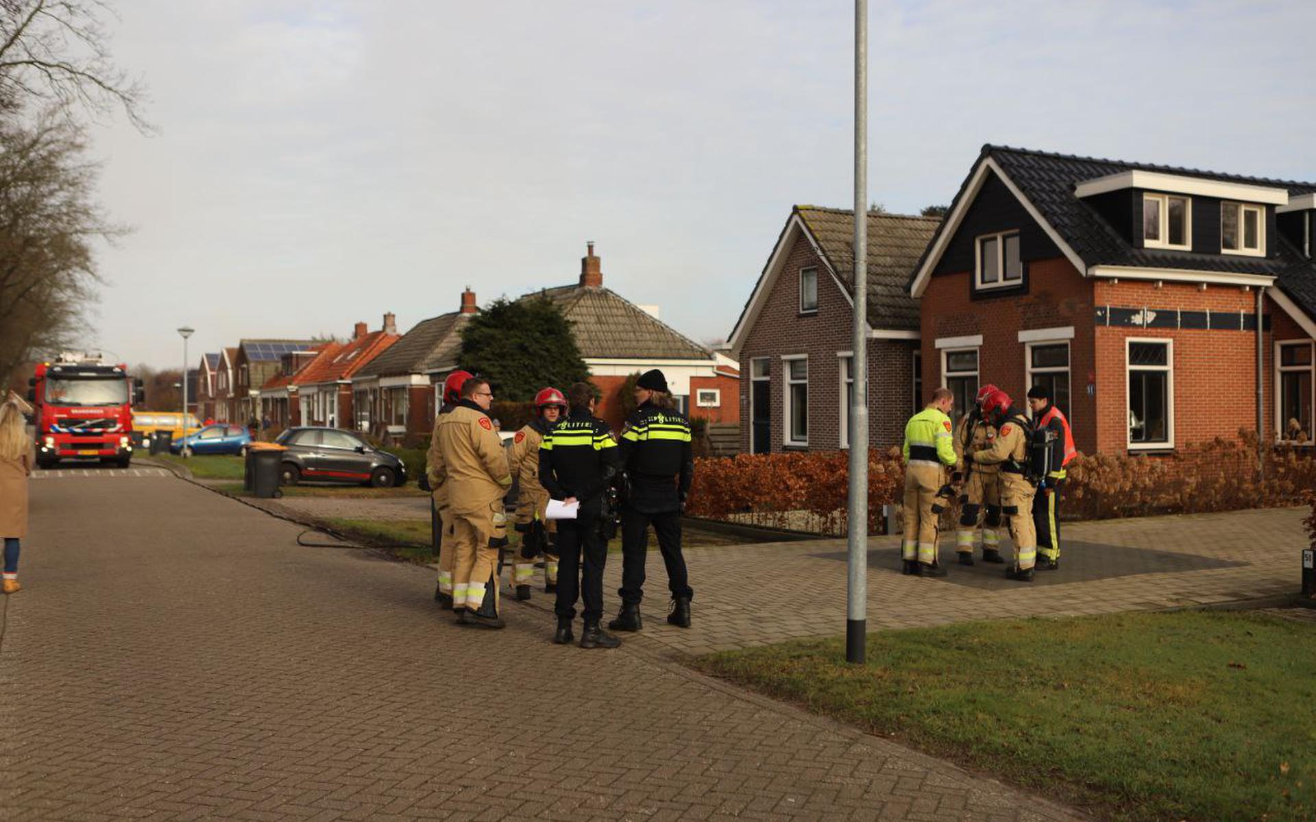 Tien huizen aan de Paterslaan in Gasselternijveenschemond zijn maandagmiddag ontruimd wegens een gaslekkage. 