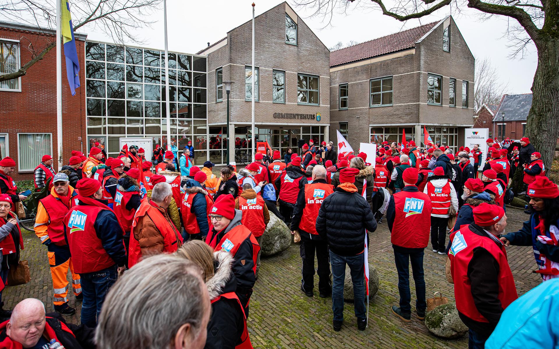 Medewerkers van sociale werkbedrijven demonstreren in Sellingen.