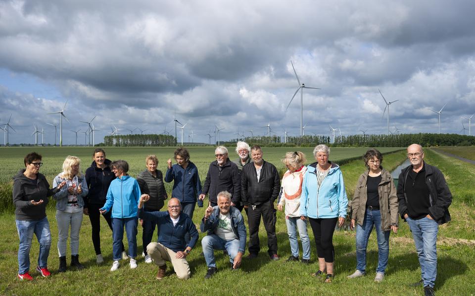 Bewoners van de zuidelijke dorpen in de gemeente Eemsdelta willen af van de lichtvervuiling door windparken.