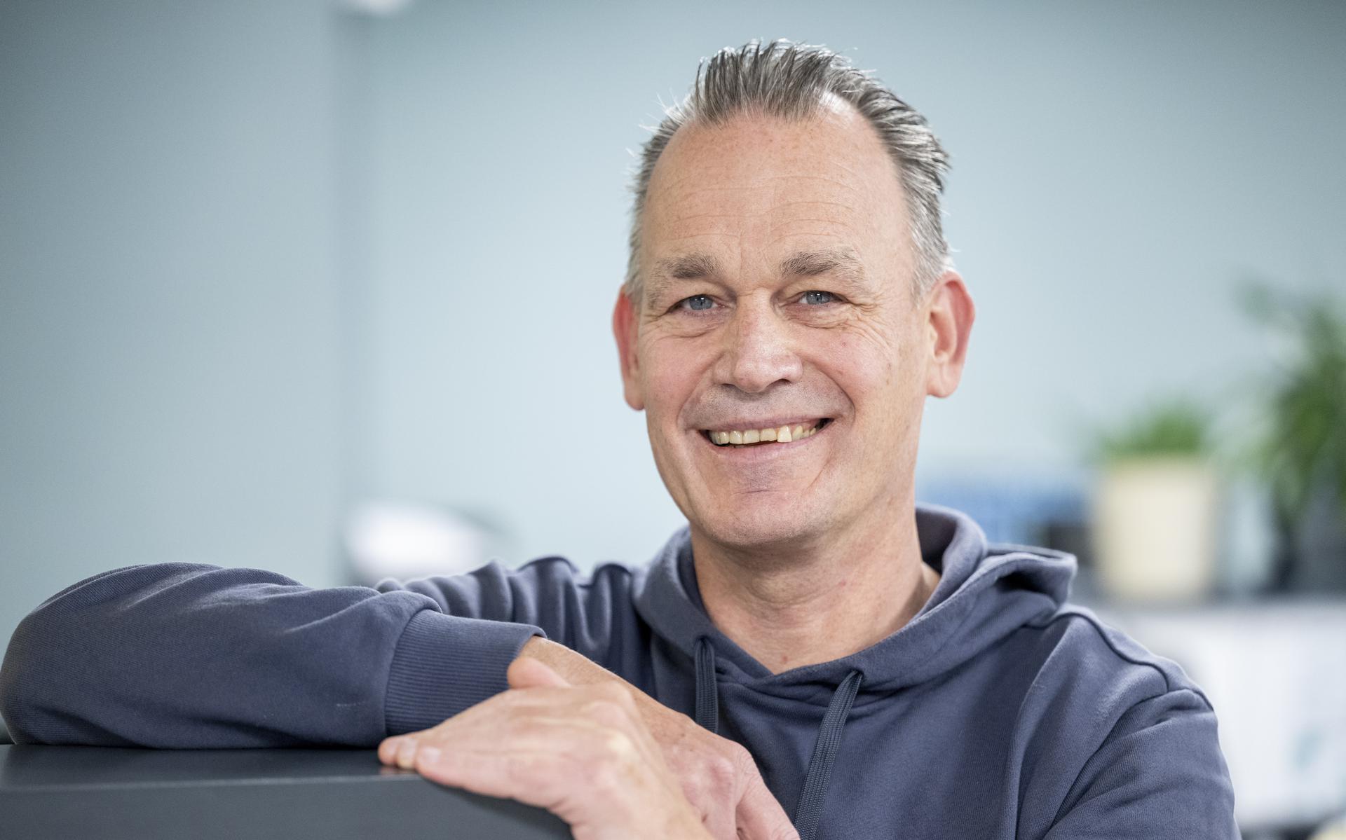 Professor Bert Van Der Tuuk Uit Assen Maakt Nog Sneller Schaatspak