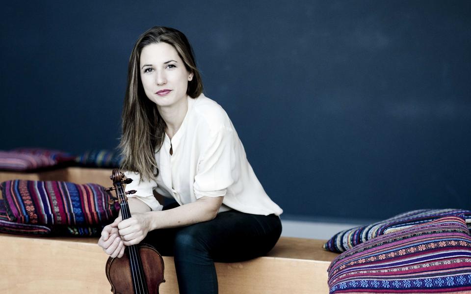 Violiste Rosanne Philippens.