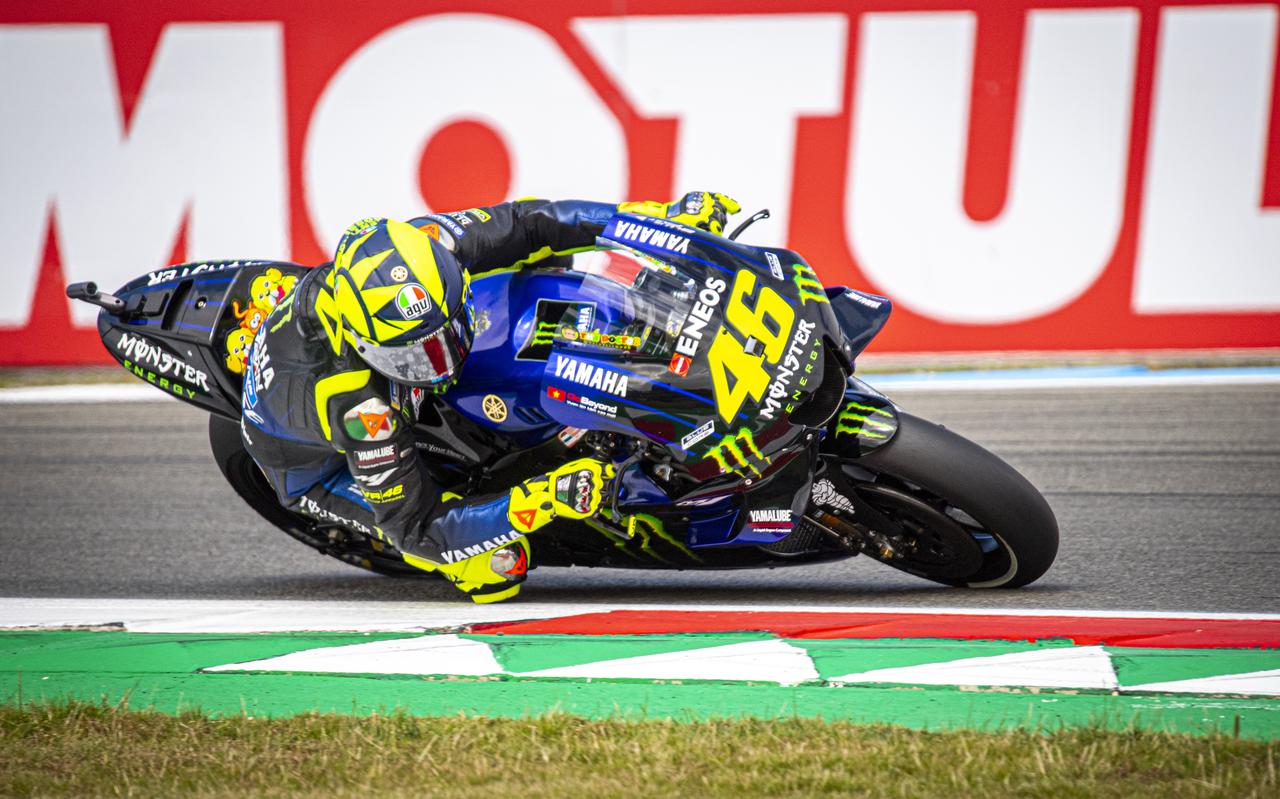 Valentino Rossi tijdens de TT in Assen. Valentino Rossi tijdens de TT in Assen.