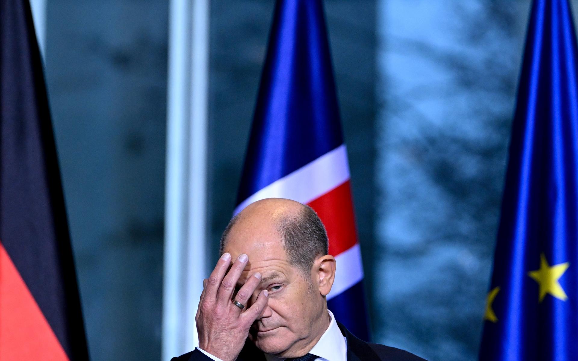 Olaf Scholz maakte woensdag bekend dat Duitsland Leopard-tanks aan Oekraïne levert. Foto: EPA/Filip Singer
