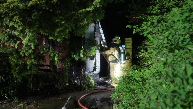 Politie onderzoekt elf branden in Coevorden, mogelijk pyromaan actief. ‘We sluiten meerdere brandsti