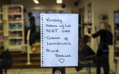 In Appingedam was het onderwerp corona in november taboe in deze kapsalon. Nu gaan veel kappers demonstreren tegen het gebrek aan compensatie tijdens de lockdown.