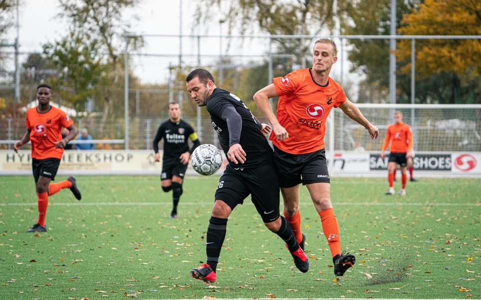 Een eerdere editie van Oranje Nassau-Pelikaan S, in maart 2021. Shkodran Metaj (links) is er nu niet meer bij, maar Rick Wiersma (rechts) speelt zaterdag wederom voor ON.