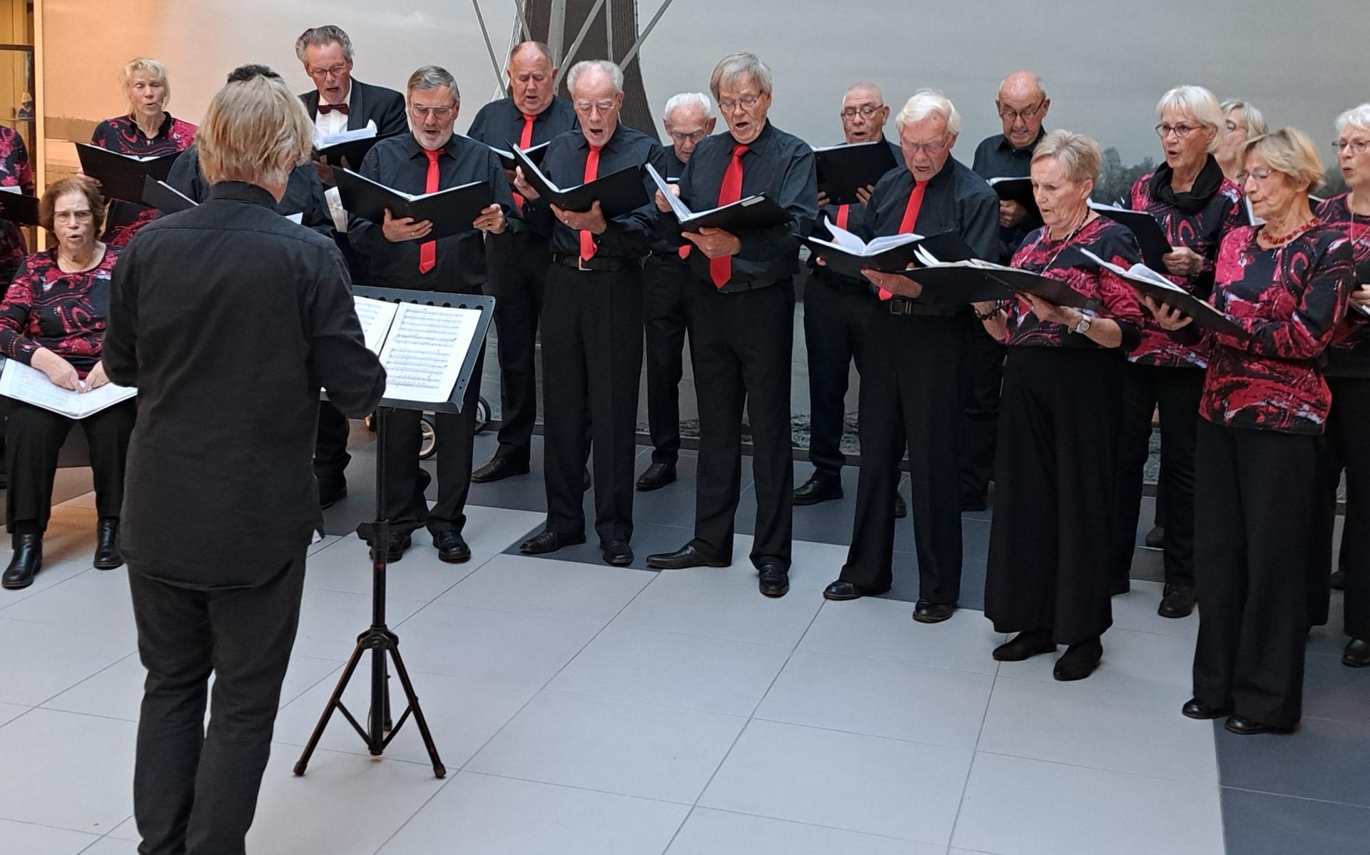 Het Noord Nederlands Opera- & Operettekoor geeft kerstconcert met Vocation Grijpskerk in San Salvato
