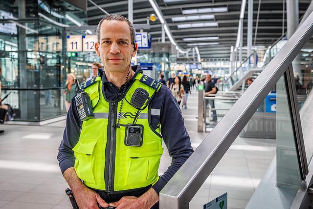 Itai Birger (NS) heeft gemengde gevoelens over de proef. ’Confronterend dat het nodig is.’
