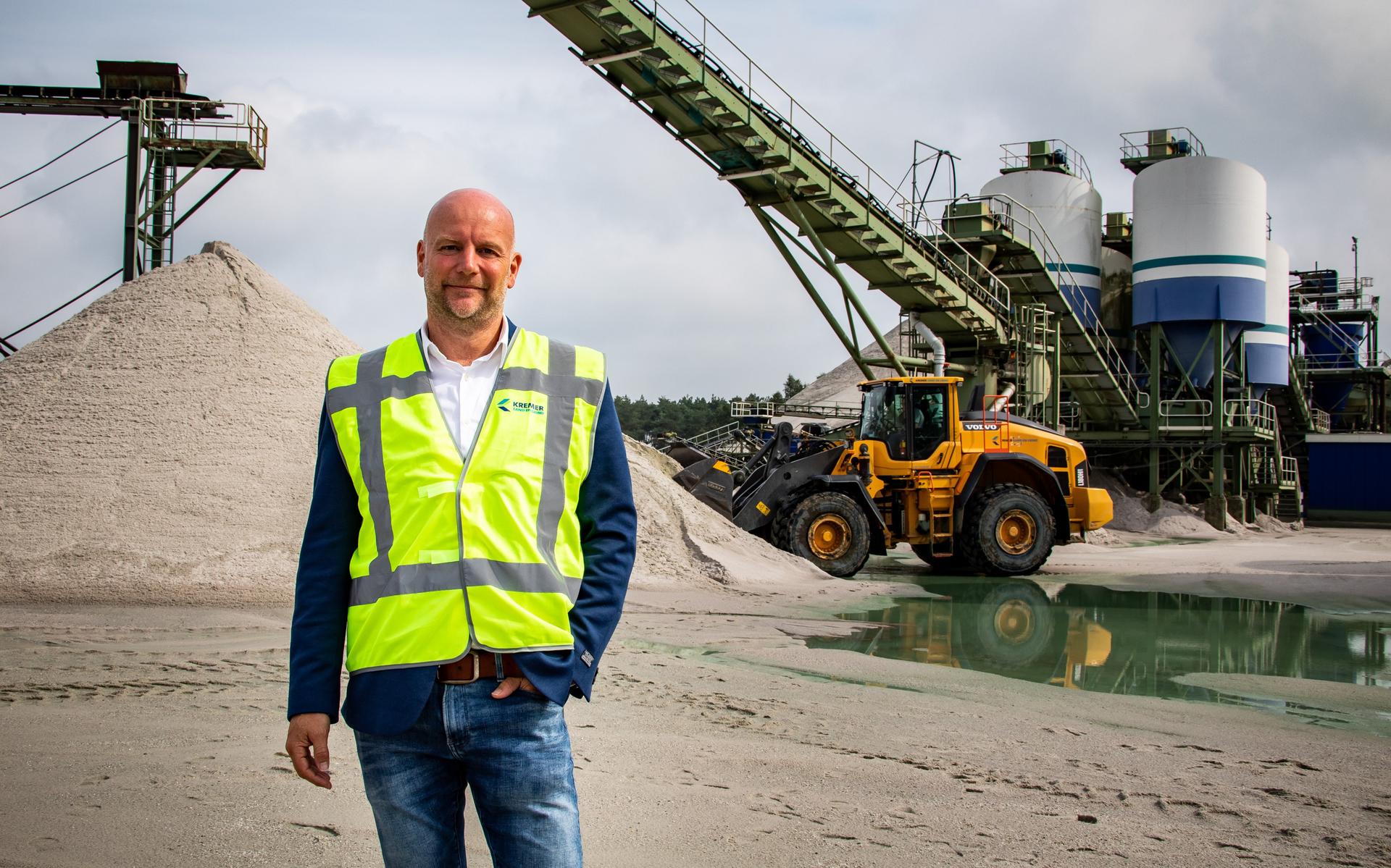 Chris Kremer wacht in spanning af of hij de winplas fors mag uitbreiden.