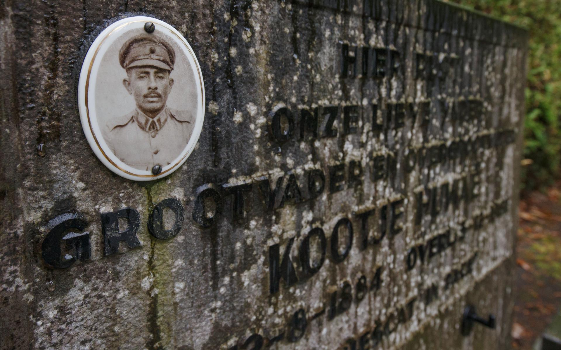 Een graf van een Molukse KNIL-militair.